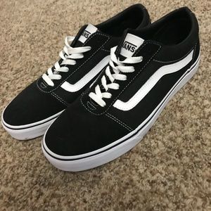 10.5 Black Vans